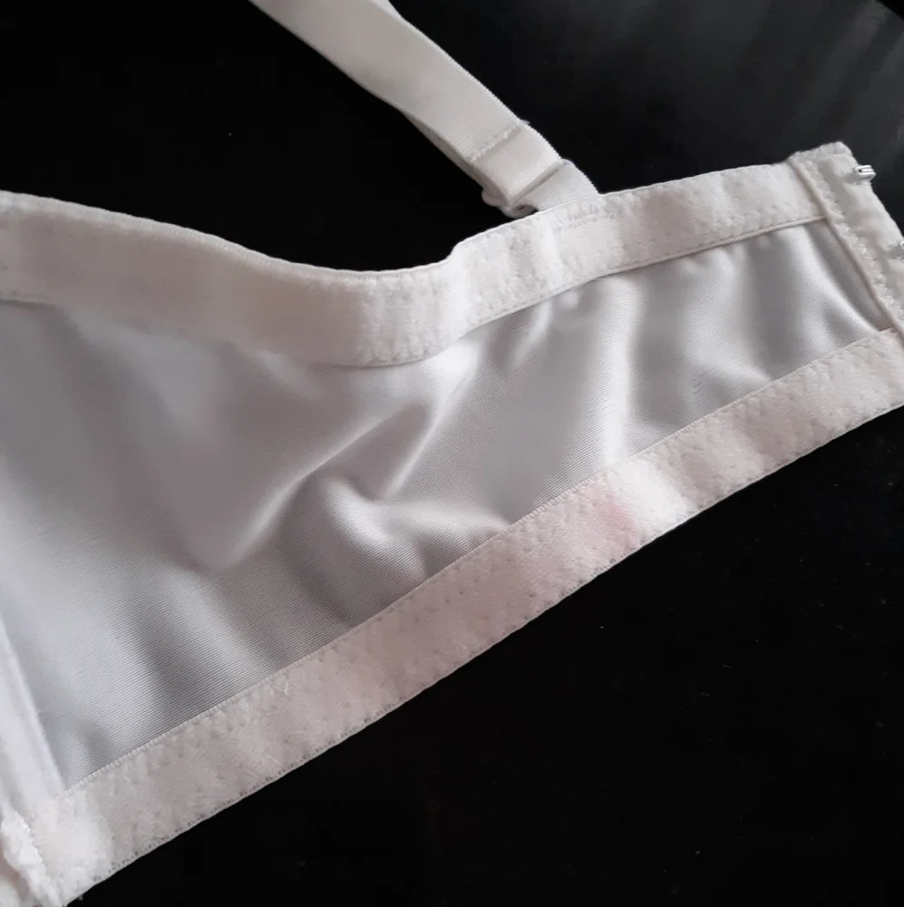 VTG Frederick's Lace Up Bra 42C